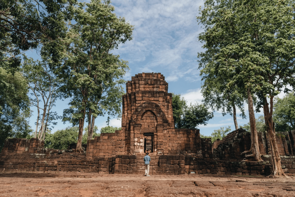 จุดที่ต้องแวะสำหรับ ปราสาทเมืองสิงห์